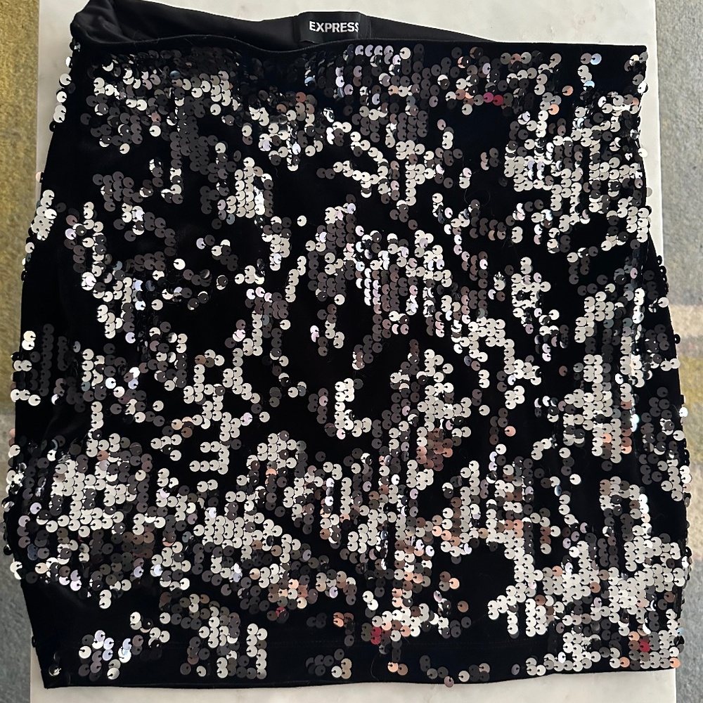Express sequin mini skirt NWT